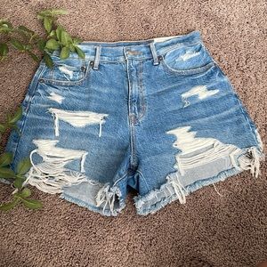 American Eagle Outfitters Highest Rise ‘90’s Boyfriend Short